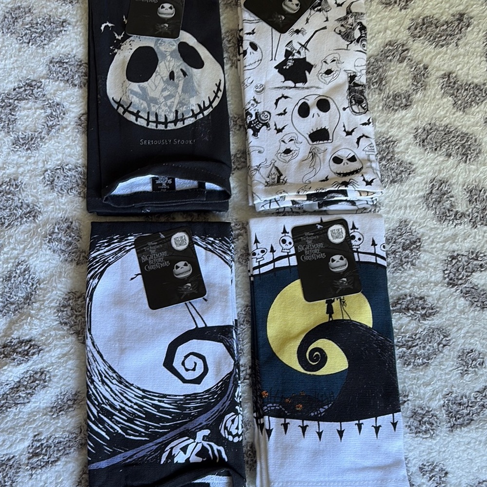 Nightmare Before Christmas Themed Towels, 4 sets with 2 kitchen towels each